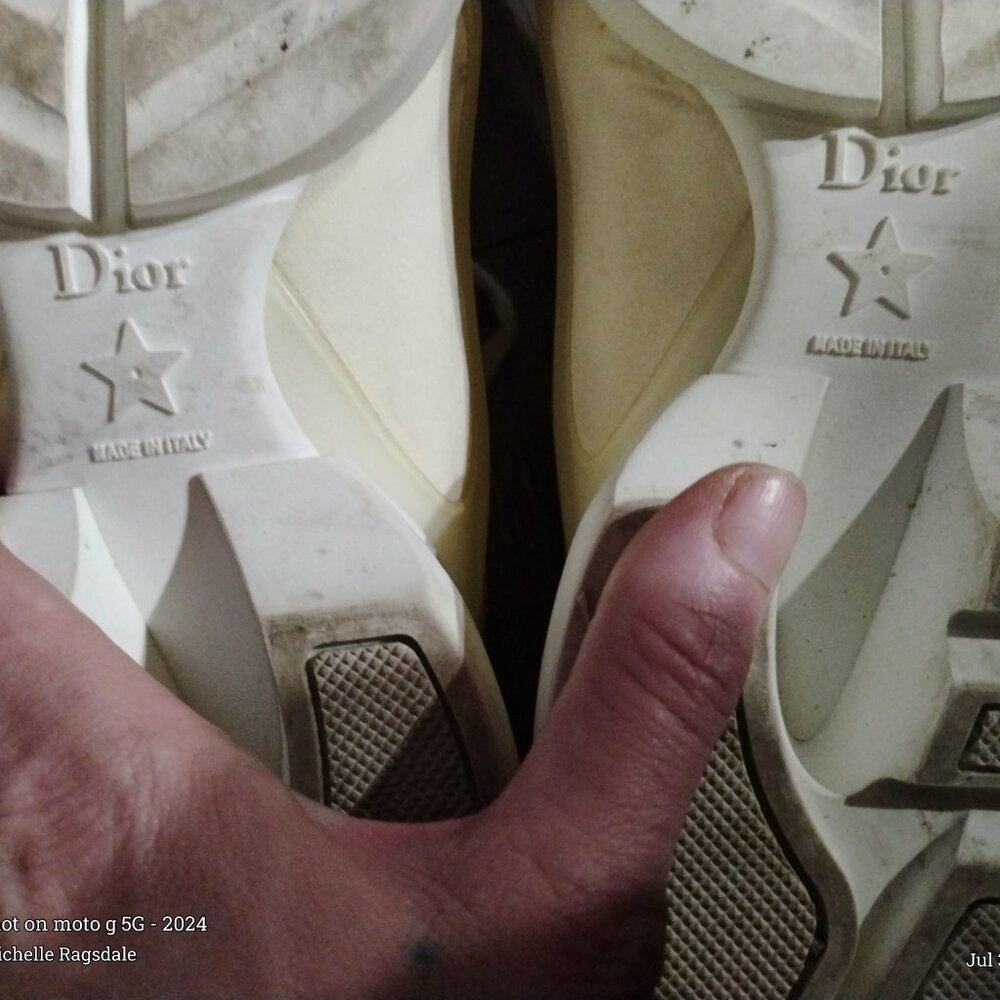 Shoes - Picture 9 of 10